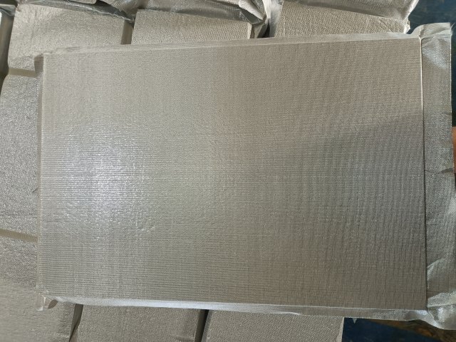 STP保溫板用于電動汽車行業(yè)市場“一片藍(lán)海”